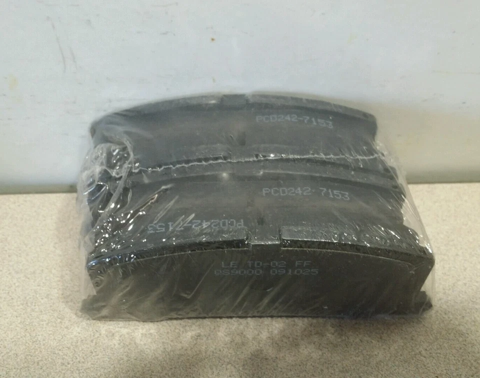 Pastilla de freno de disco delantera Pronto PCD242 para Chevrolet Nova, Geo Prizm otros Foto 2 de 4