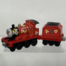 Thomas  Friends James Goes Buzz Buzz Wooden Railway Train Engine  Tender 2003