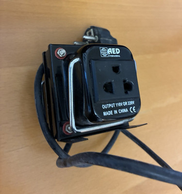 AED THG-100 220V-110V UP/DOWN AC Converter