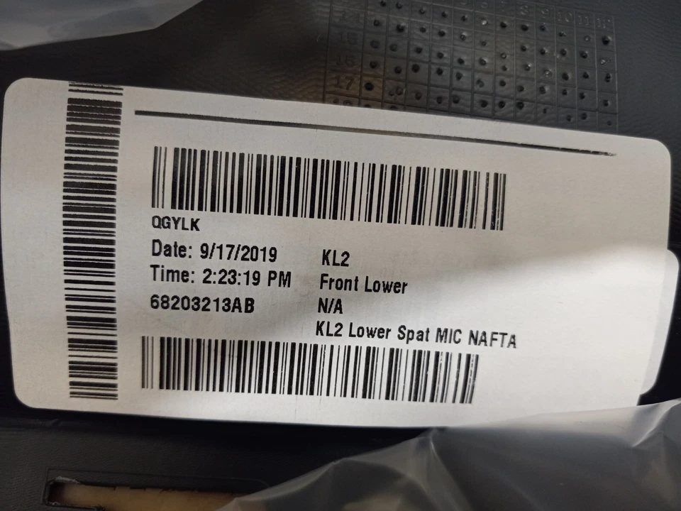 Jeep Cherokee 2014-2018 fascia inferior delantera P/N 68203213AB pieza original OEM Mopar Foto 4 de 4