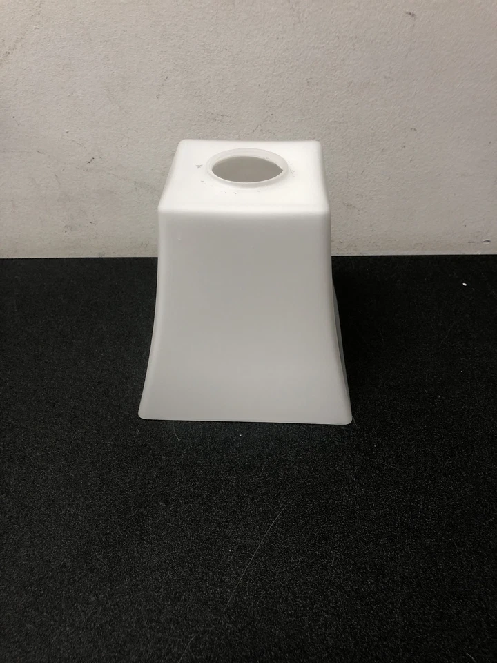 Luz de tocador Justice Design Fusion de 3 luces con pantallas de vidrio opalino en Nic cepillado Foto 4 de 4