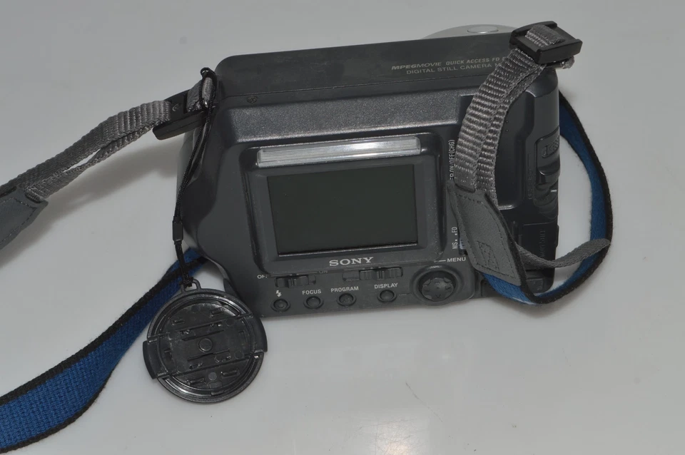 ^^ SONY FD MAVICA MVC-FD200 CAMERA WITH BATTERY (CYN8) - Image 3 of 4