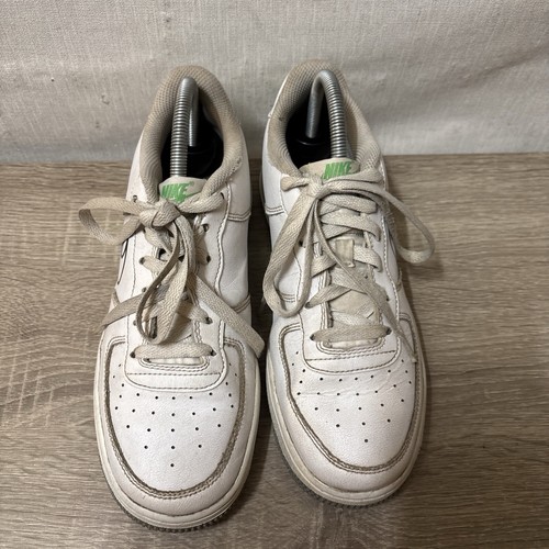 Nike Air Force 1 scarpe da ginnastica basse taglia UK 5 scarpe sneakers in pelle bianco rosso verde - Foto 16 di 24