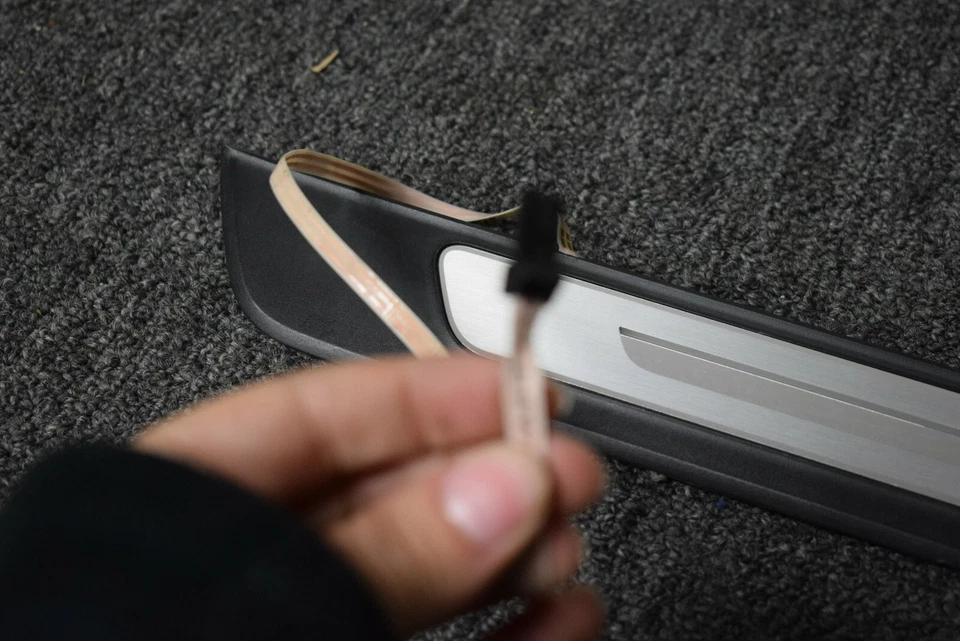 正品奥迪 RS7 Sportback 4KA 轻纤维右前 4K8947406B — 第 4/4 张图片