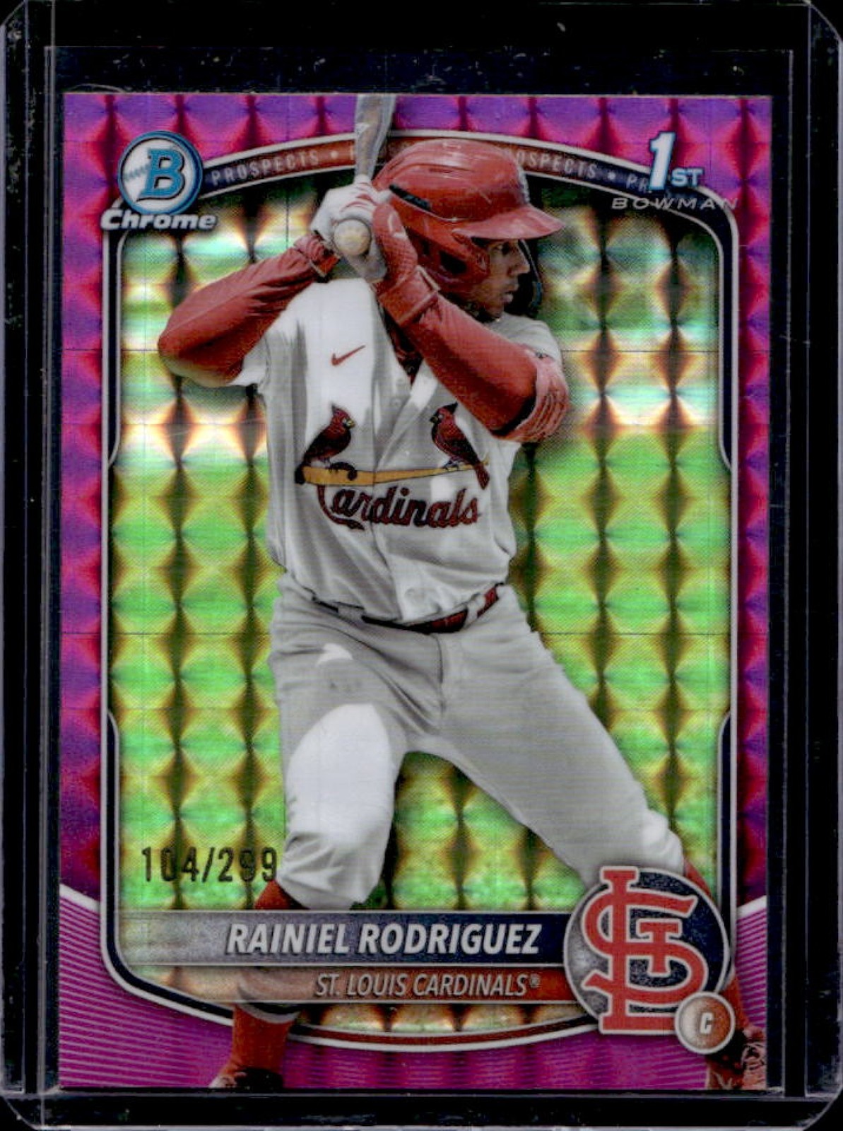 2025 Bowman Chrome Rainiel Rodriguez Fuchsia Geometric Refractor 1st #104/299