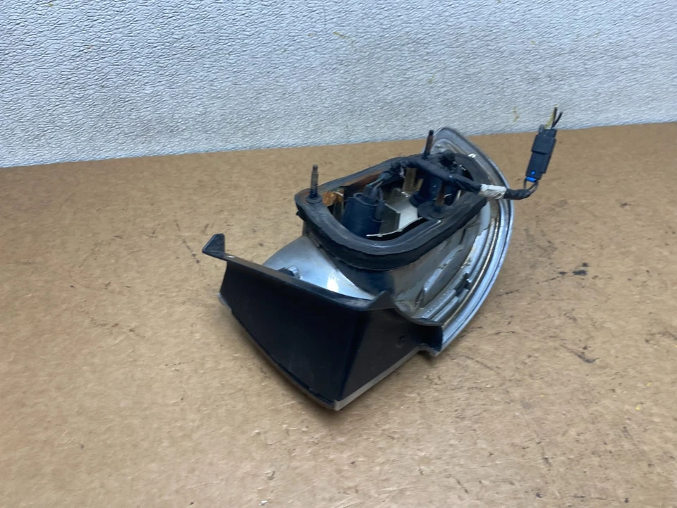 Оригинальный правосторонний задний фонарь для Buick Lesabre 1992-1996 годов выпуска S7615 DW - Изображение 4 из 4