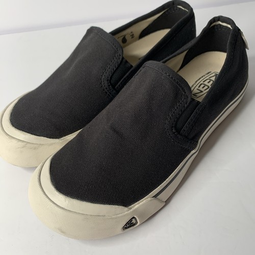 Keen Coronado III Damenschuhe Canvas 7,5 schwarz Slipper Lifestyle vulkanisierte Zehenpartie