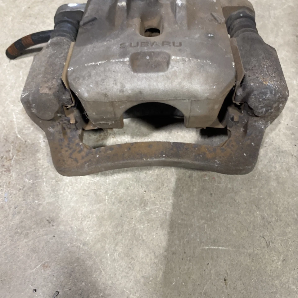 Pinza de freno trasera izquierda híbrida Subaru Xv Crosstrek 2013 2014 2015 lado del conductor Foto 2 de 4