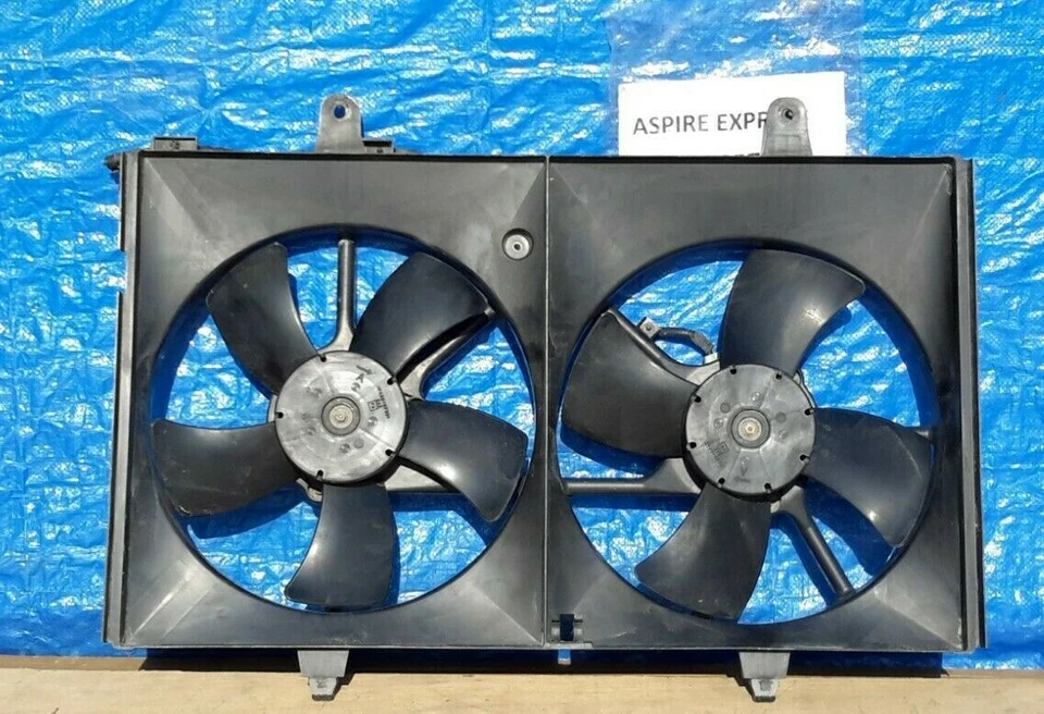 2003-2005 Nissan Murano Radiator Dual Cooling Fan OEM - Изображение 2 из 4