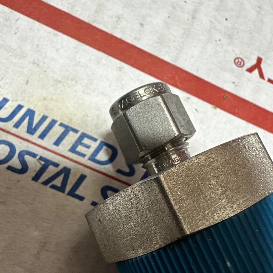 New Swagelok Male Connector 1/4 in. Tube OD x 1 in. Male NPT SS-400-1-16 - Image 2 of 2