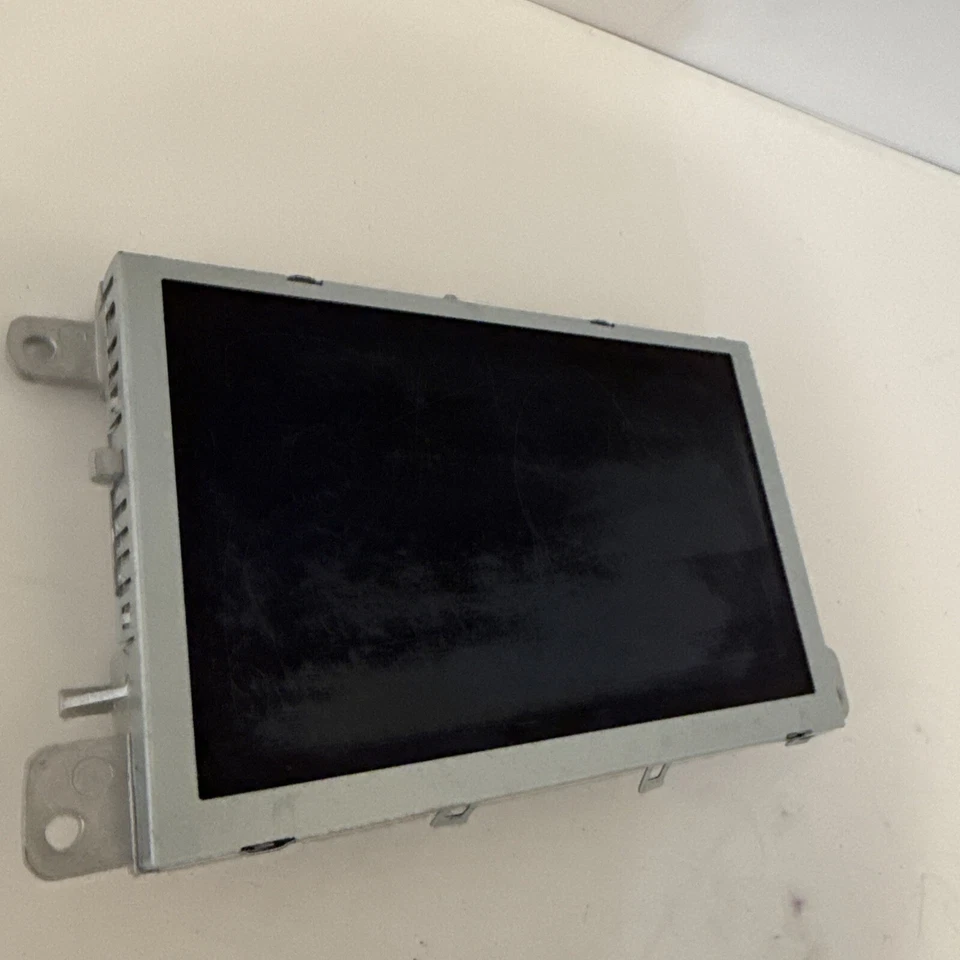 2014 AUDI Q7 DASH NAVIGATION GPS INFORMATION DISPLAY SCREEN OEM 8R0919604A - Image 3 of 4