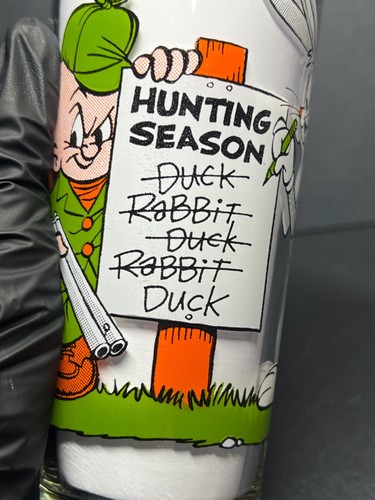 “Hunting Season” Elmer Fudd, Bugs Bunny & Daffy Duck Pepsi Collector Series Cup - Picture 2 of 15