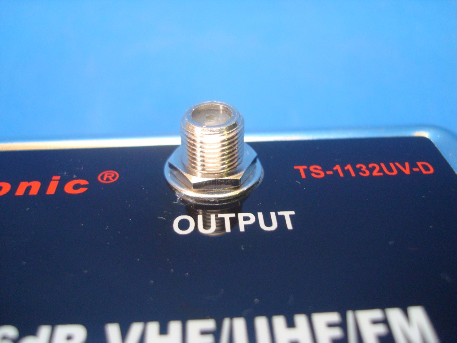 36DB CABLE TV ANTENNA INLINE BOOSTER COAX SIGNAL AMPLIFIER WITH GAIN