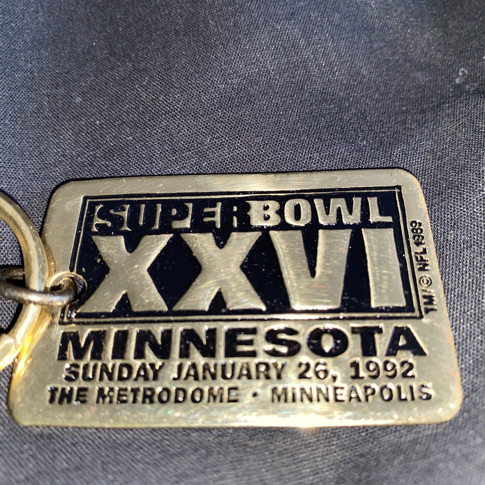 1992 Super Bowl XXVI Vintage Keychain – Washington vs Buffalo at The Metrodome