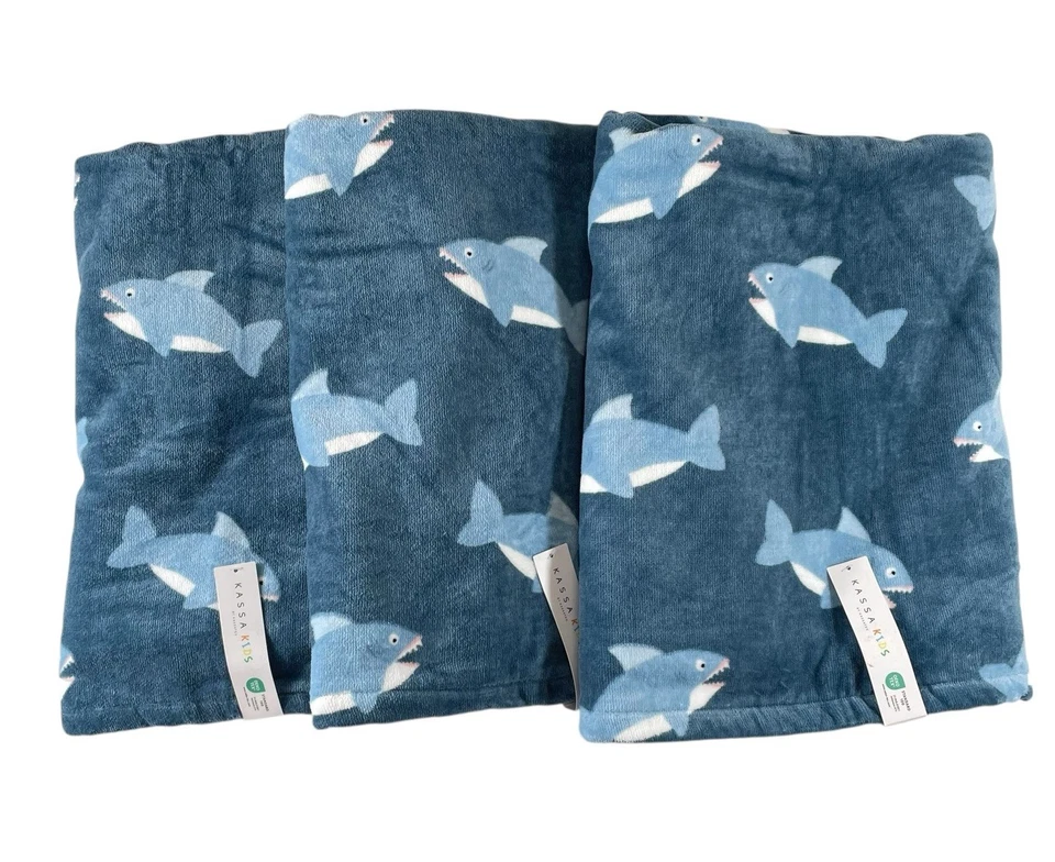 NUEVO Juego de 3 toallas de baño Kassa Kids Shark azul 100 % algodón para niños baño cabaña Foto 3 de 4