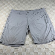 Travis Mathew Men's Light Gray Shorts Size 40 Normal Wear