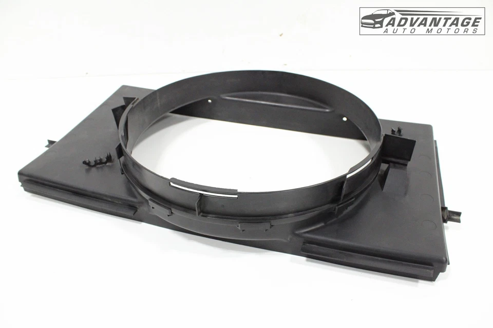 HUMMER H2 2003-2007 6,0 L motor radiador refrigerante ventilador cubierta OEM Foto 3 de 4