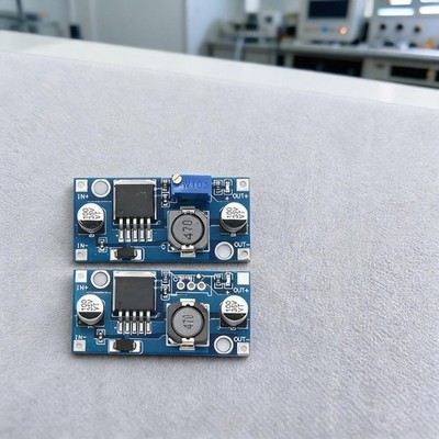 Voltage Step Down für DC-Anwendungen 3,2V-12V einstellbarer Ausgang