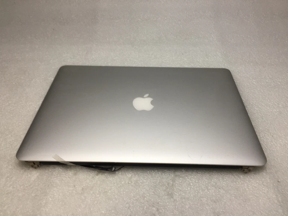 MacBook Pro A1398 15" 2015 Retina LCD Assembly SILVER 661-02532 GRADE C - Image 2 of 4