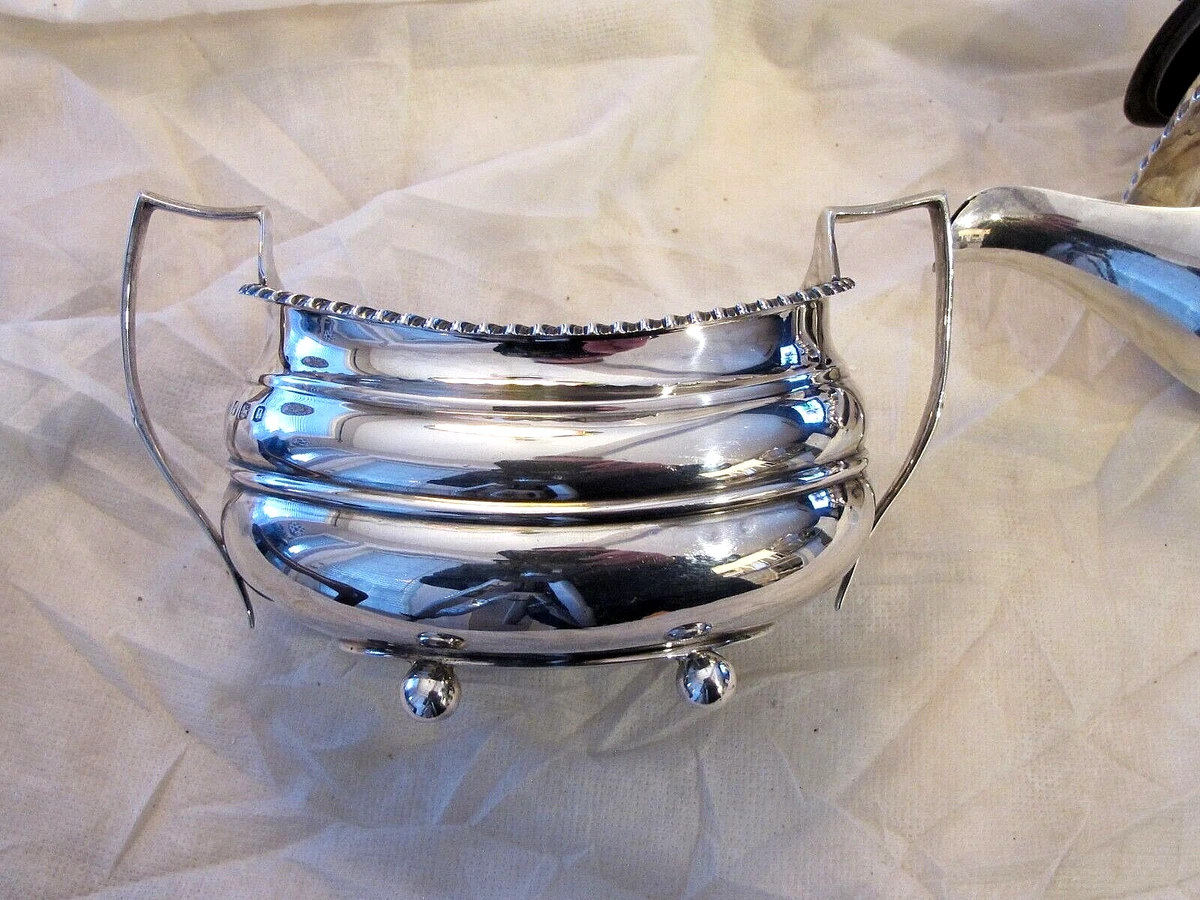 Sheffield Antique US Sterling Silver Teapots, Coffee Pots & Sets