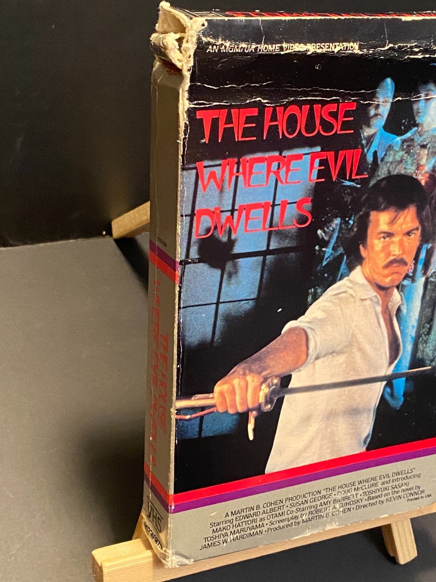 The House Where Evil Dwells VHS 1985 Rare MGM/UA Big Box