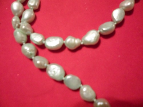 Pastel Green Freshwater Cultured Pearl (10-11mm) 28 inch Endless Necklace - Picture 3 of 4