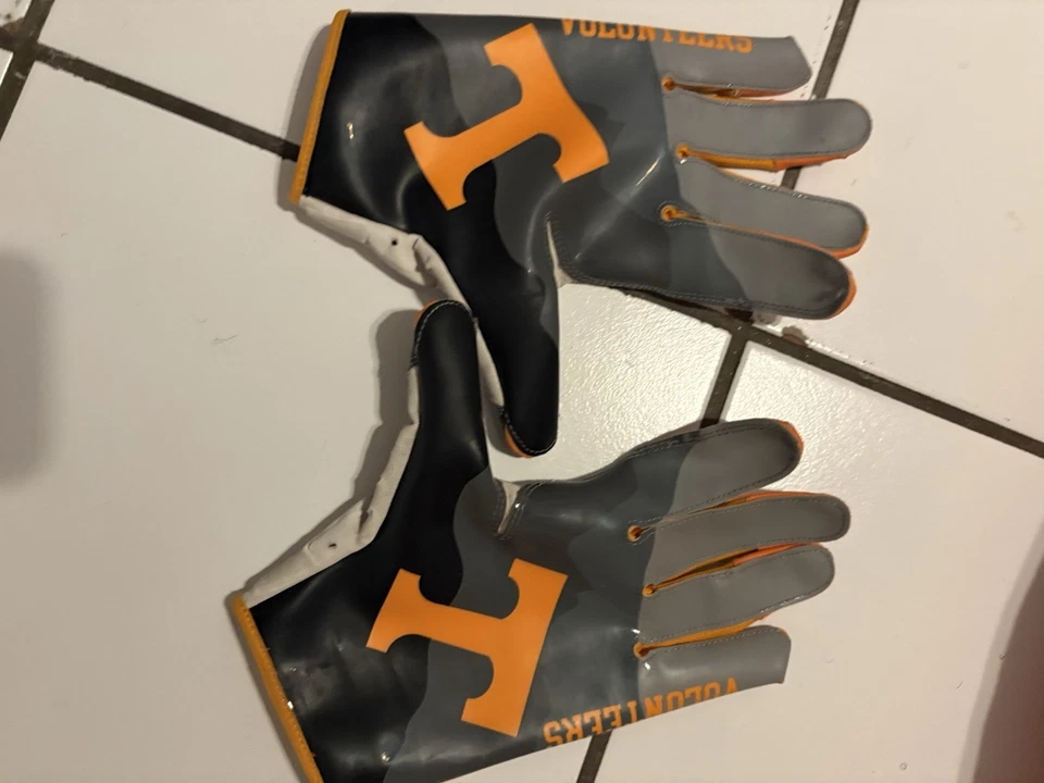 Guantes de fútbol americano universitario para voluntarios de la Universidad de Tennessee Foto 2 de 2