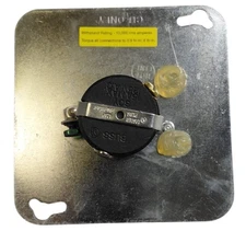 Bussmann Fusetron SOY Box Cover Unit Plug Fuseholder 15A 125VAC