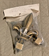 NOS Antique Drapery Rod Co. Fleur De Lis 2pc Curtain Rod Finial 6" Gold