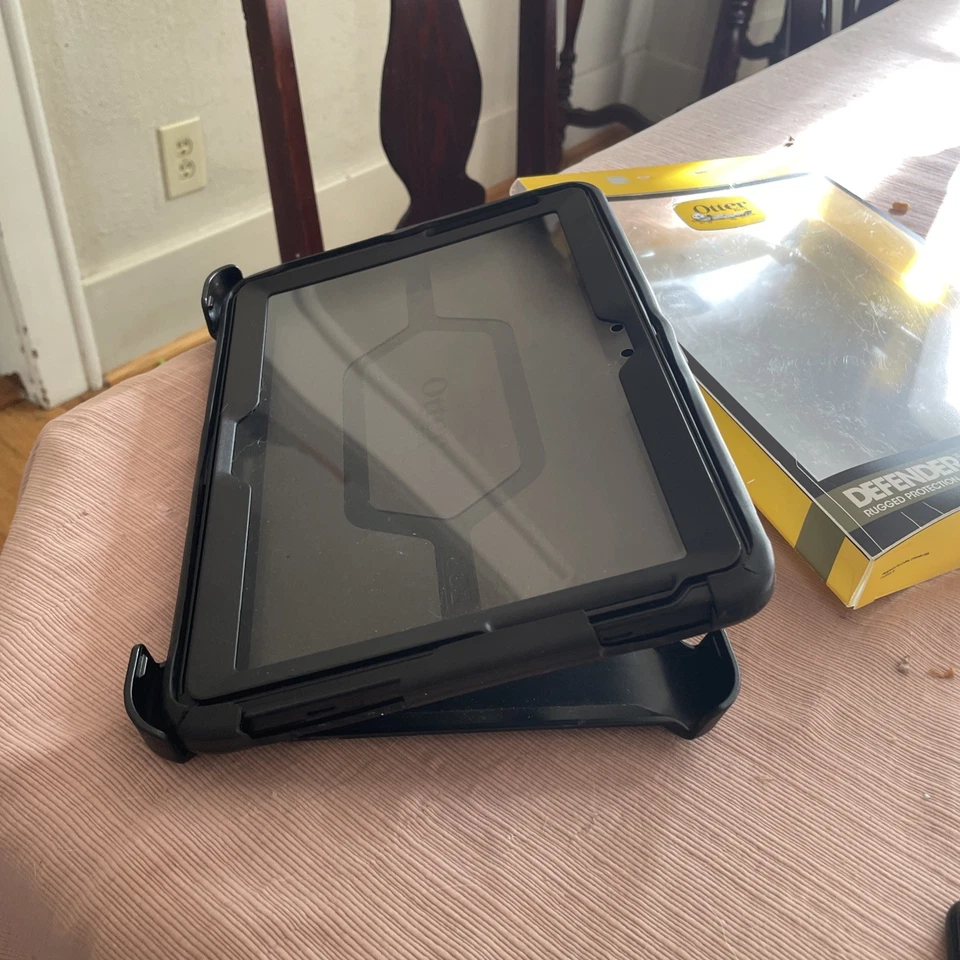 Funda Serie OtterBox Defender para Samsung Galaxy Tab 2 10.1 - Negra Foto 2 de 4