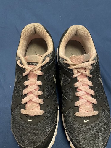 Nike Revolution Damen Schwarz & Pink Laufschuhe Größe 6,5 Turnschuhe 488148-001 - Bild 7 von 8