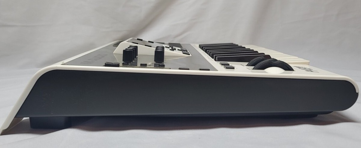 M-AUDIO AXIOM AIR25 ほぼ新品です！ M-AUDIO Axiom AIR 25 Premium Keyboard and Pad Controller | eBay