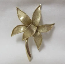 Vintage Emmons Brushed Gold Tone Flower Brooch 3"