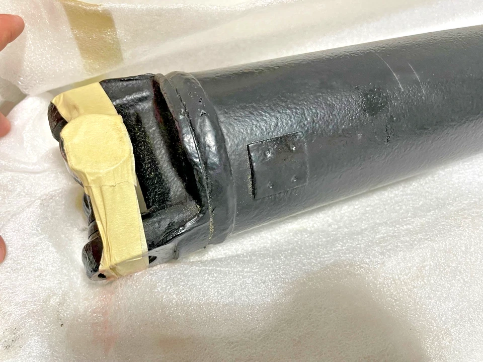 Chevy/GMC C10 1963-66 eje de transmisión de acero cabina corta pieza única 16 estrías 12 pernos Foto 3 de 4