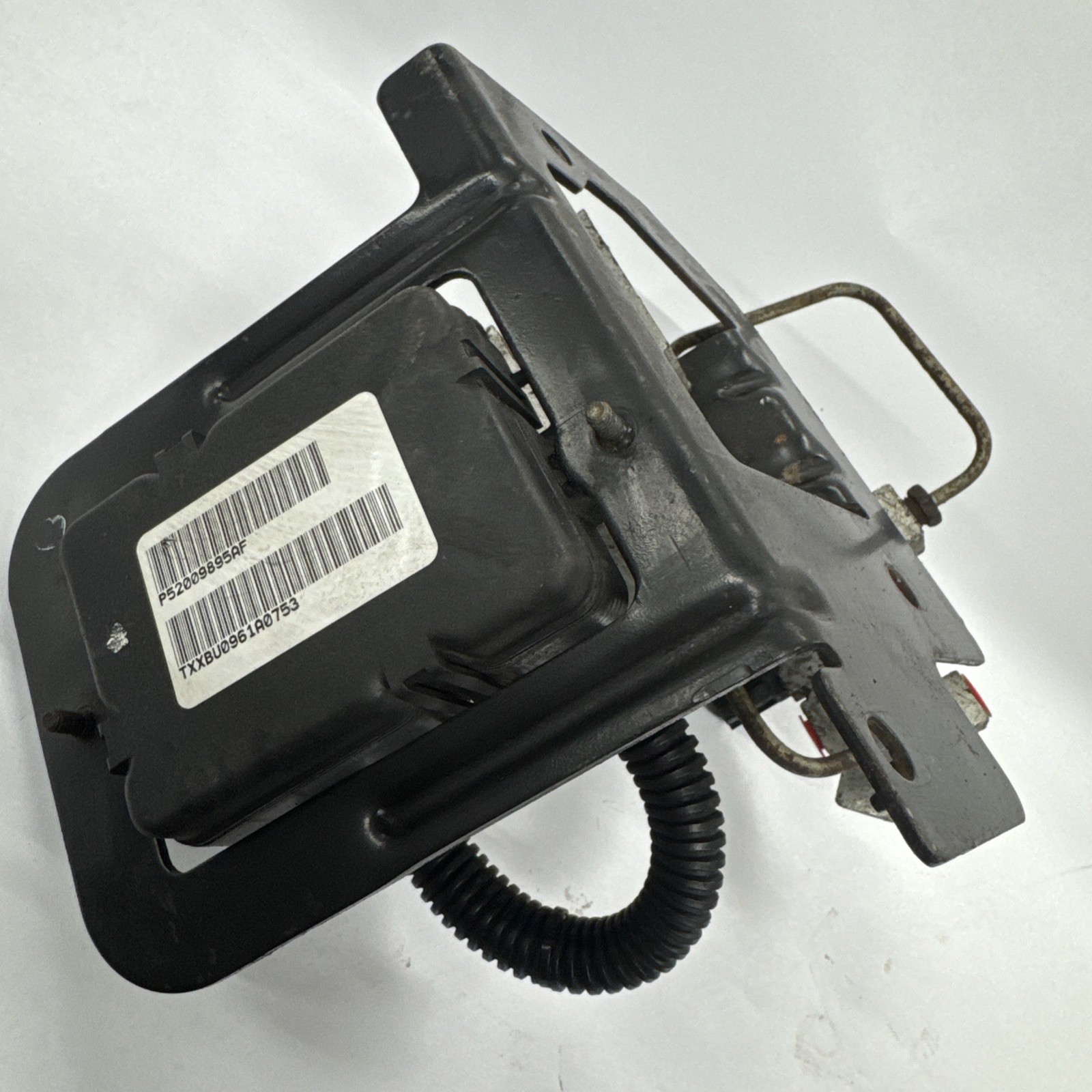 01 02 2001 2002 Dodge Durango ABS Pump Anti Lock Brake Module Part 52009895