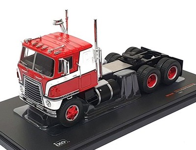 Ixo Maßstab 1:43 TR219.22 - 1965 International Transtar COE Truck - rot/weiß