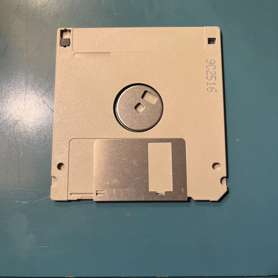 Microsoft Windows 98 Boot Disk  3.5 Floppy - Image 2 of 2