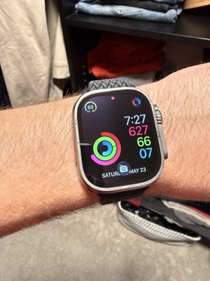 Apple Watch Ultra 49mm Titanium Unlocked, 1st