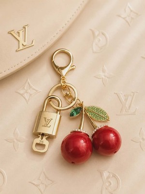 Authentic LV Gold Padlock   Unbranded Keychain Charm for Louis Vuitton Bags