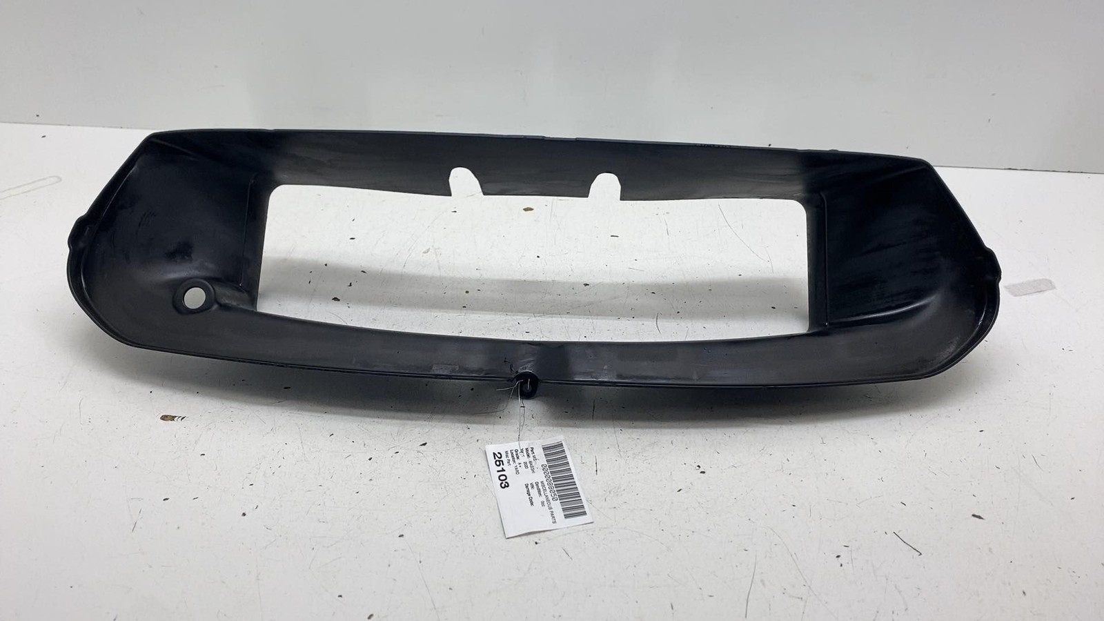 ⭕ 2019-2020 Maserati Ghibli 3.0L V6 Front Center Radiator Bumper Air Duct Panel