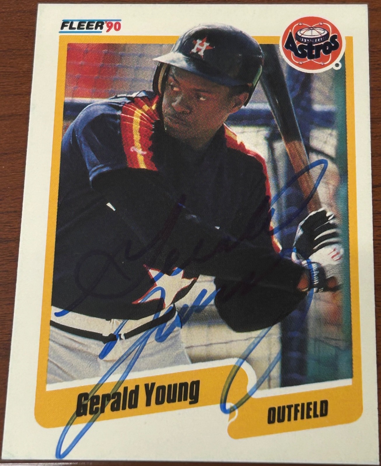 1990 Fleer GERALD YOUNG #241 🔥 Astros 🔥 GORGEOUS Autograph 🔥 RaRe Auto 🧨