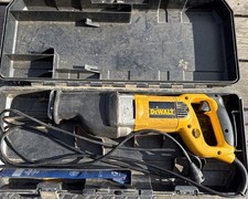 DEWALT DW309 in Case