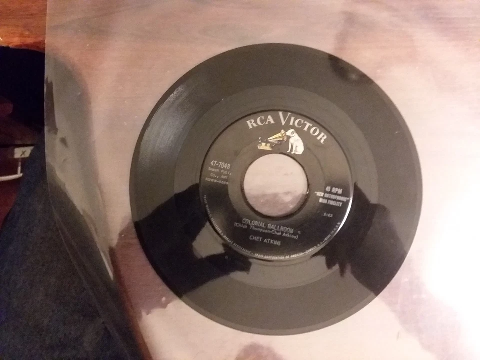 1957 EXC RARE 1ST PRESS Chet Atkins Colonial Ballroom / Hidden Charm 47-7048 45 - Image 2 of 2