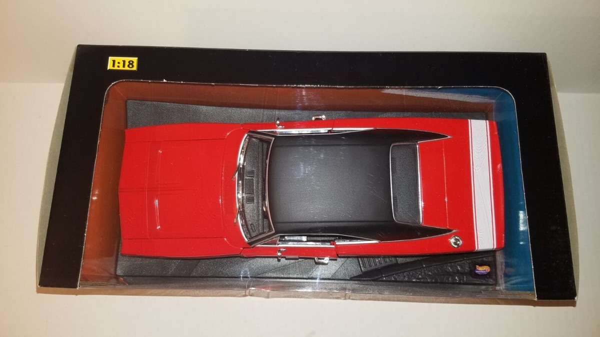 ミニカー HOTWHEELS  1/18  1969  DODGE CHARGER 1/18 Hot Wheels 1969 Dodge Charger with 426 Hemi, opening