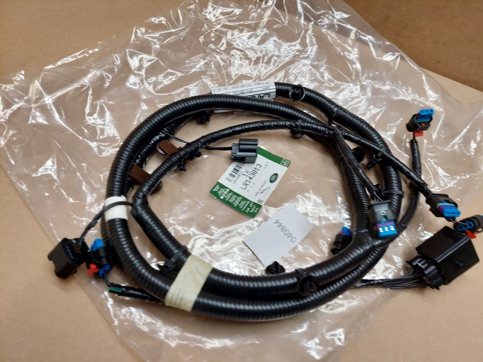 Range Rover Evoque L551 Rear Bumper Wiring Harness LR143813 2019-on Genuine - Image 3 of 4