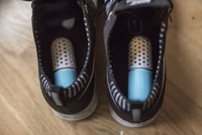 Shoes protective capsule moisture absorption sterilization dry and fresh shoes