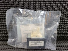 EAGLE 1103V-BOX 3-WAY INTERCHANGE TOGGLE SWITCH 15AMP 120VAC IVORY - LOT OF 5