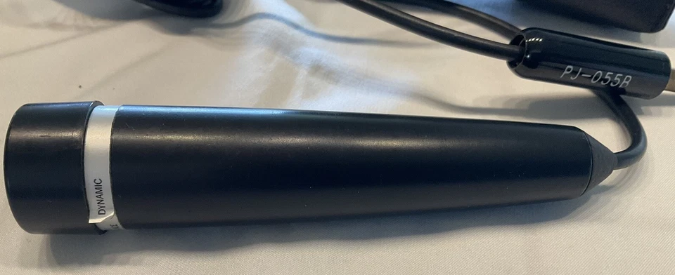 Turner 2800 Handheld Dynamic High Impedance Microphone With Case WORKS GREAT - Image 4 of 4