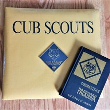 NEW Cub Scouts Scrapbook 12x12 K Company Album VTG 1962 Packbook Die Cast Emblem