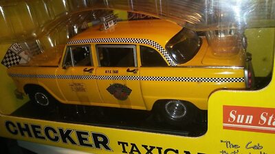 No558 ミニカー1/18 1977 Checker Taxi s-l400.jpg